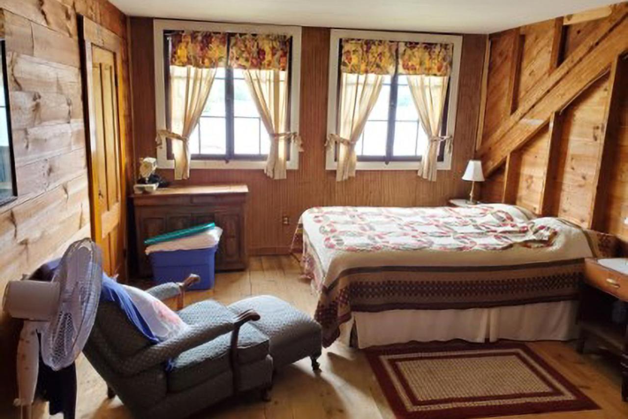 Meredith Lakefront Lodge On Lake Winnipesaukee Екстериор снимка