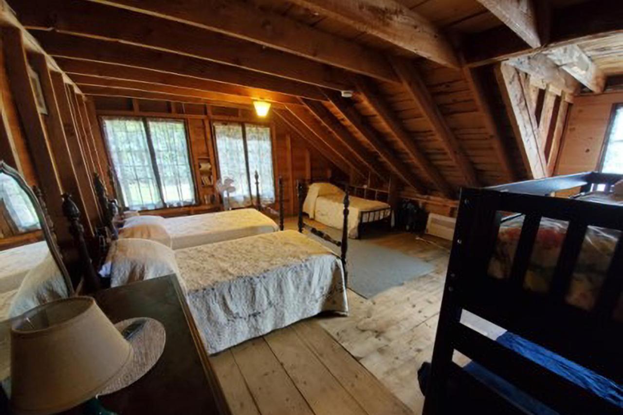 Meredith Lakefront Lodge On Lake Winnipesaukee Екстериор снимка
