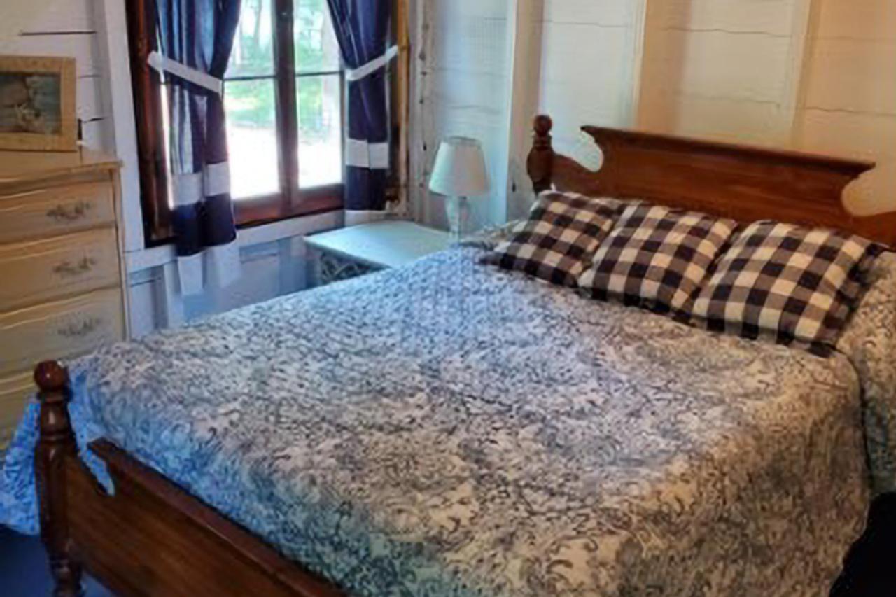 Meredith Lakefront Lodge On Lake Winnipesaukee Екстериор снимка