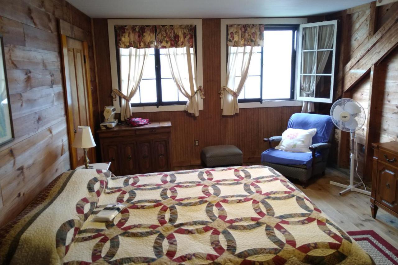 Meredith Lakefront Lodge On Lake Winnipesaukee Екстериор снимка